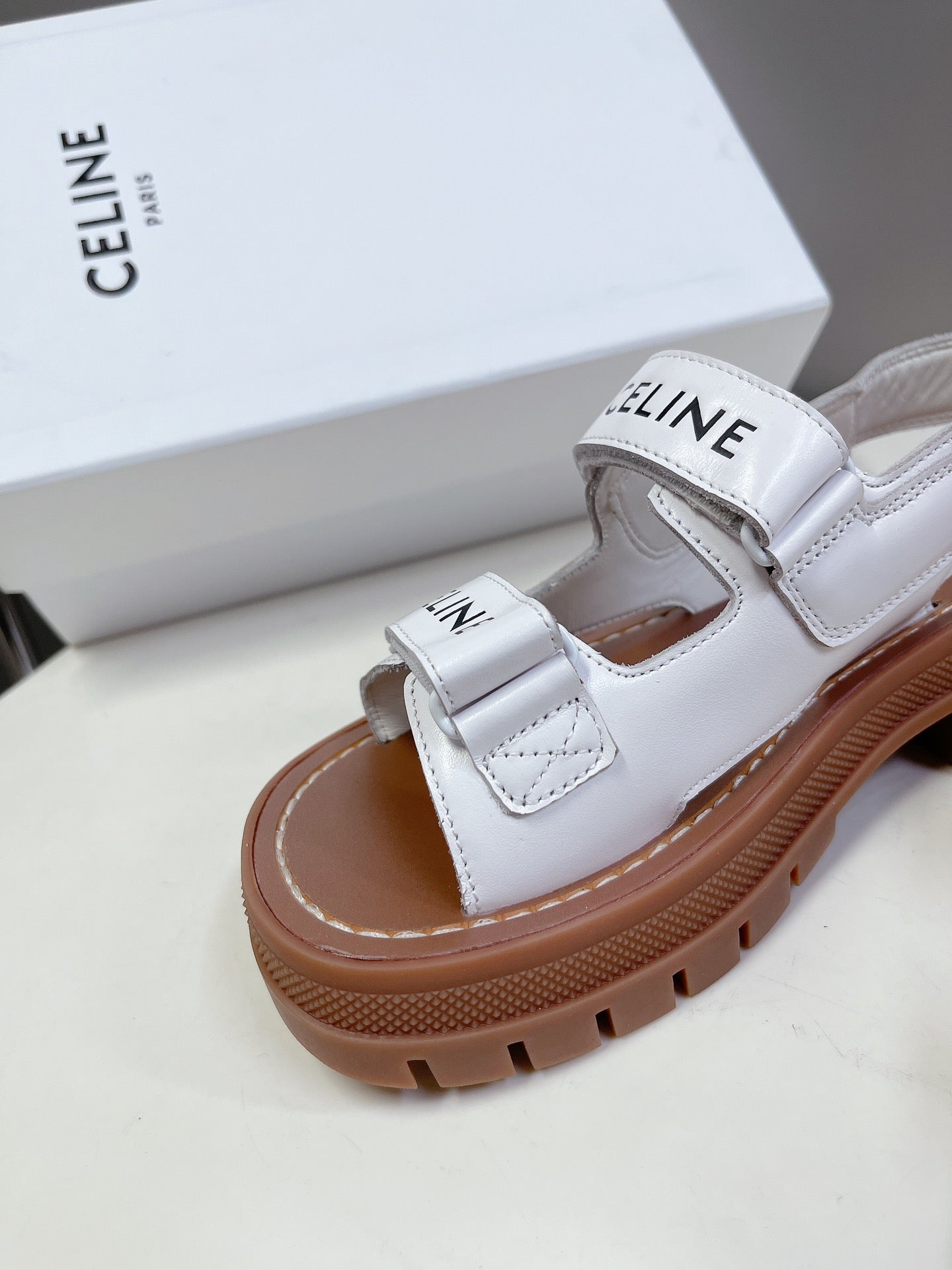 Optic White CL Scratchs Sandal
