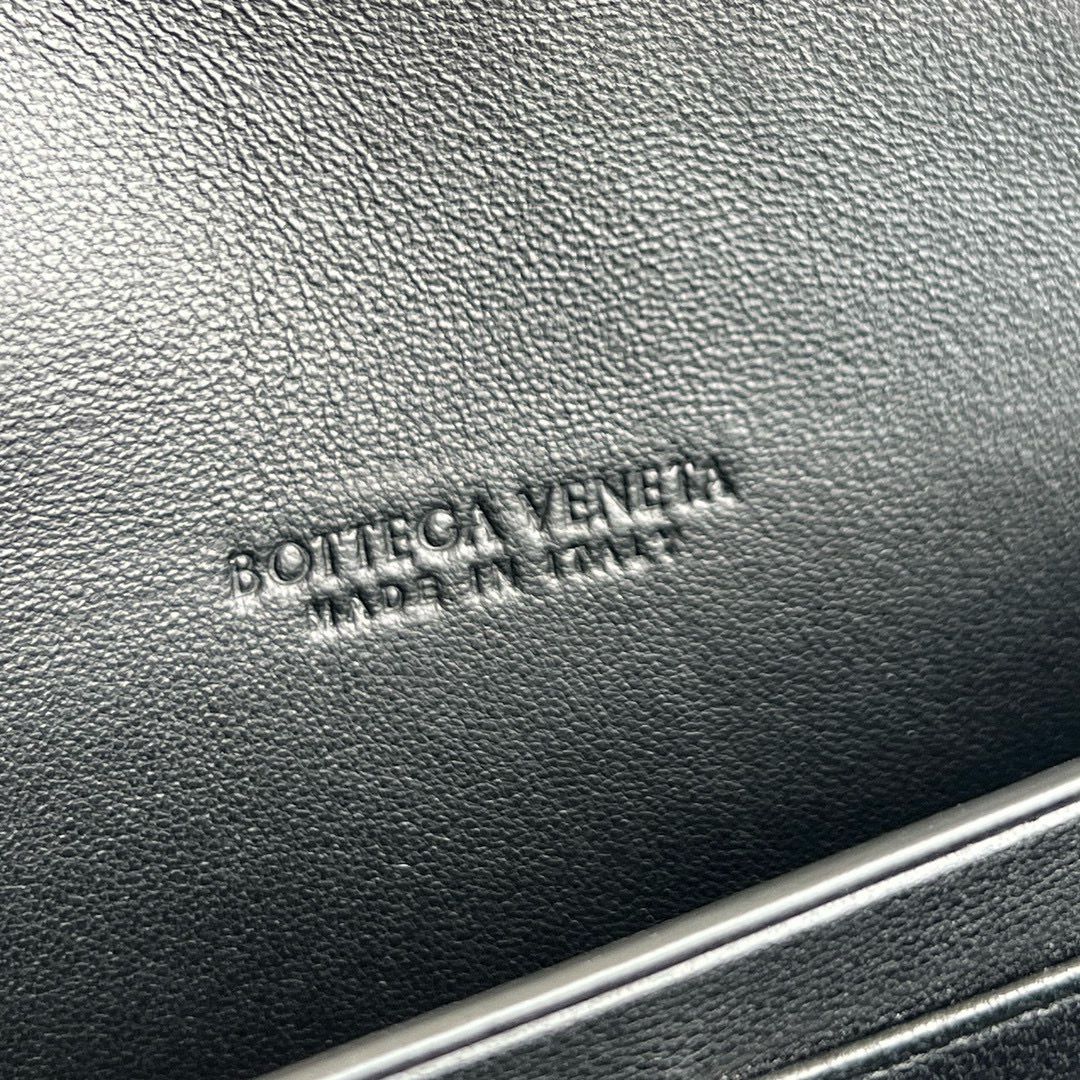 Black Andiamo Clutch