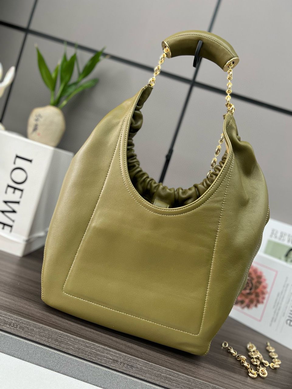 Olive Medium Squeeze Bag
