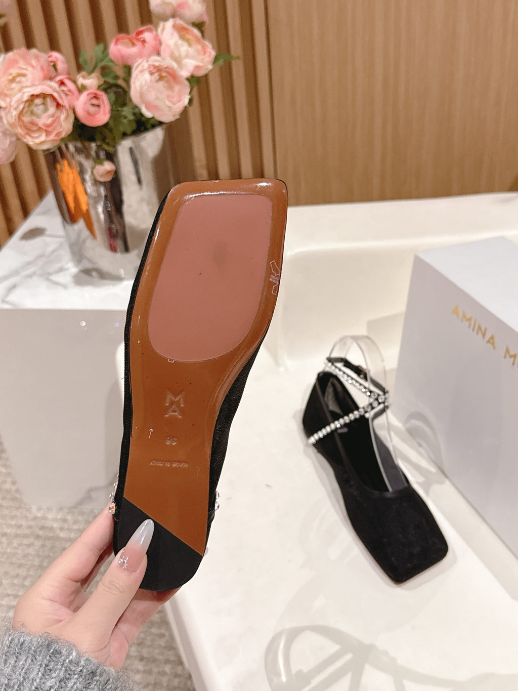 Black Ane Mesh Crystal Flat