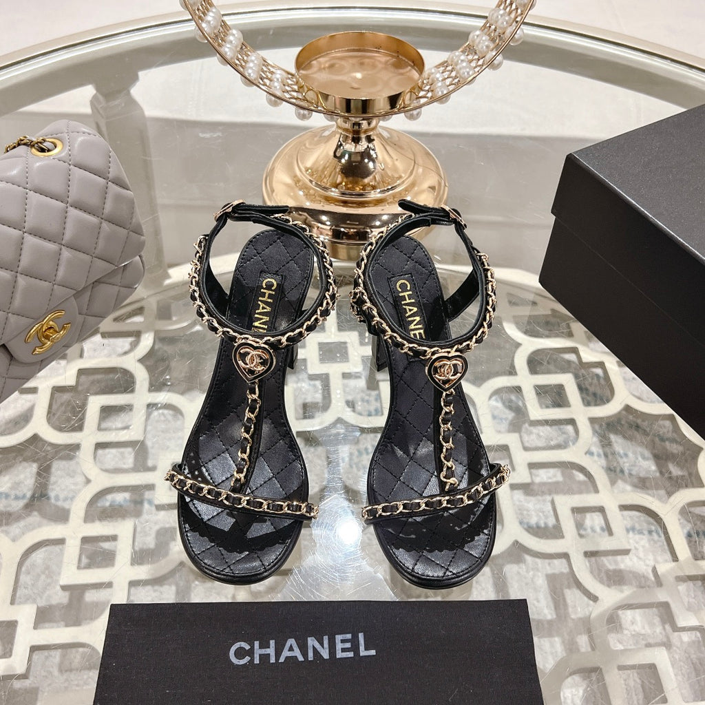 Black Cruise 2024/25  Sandals