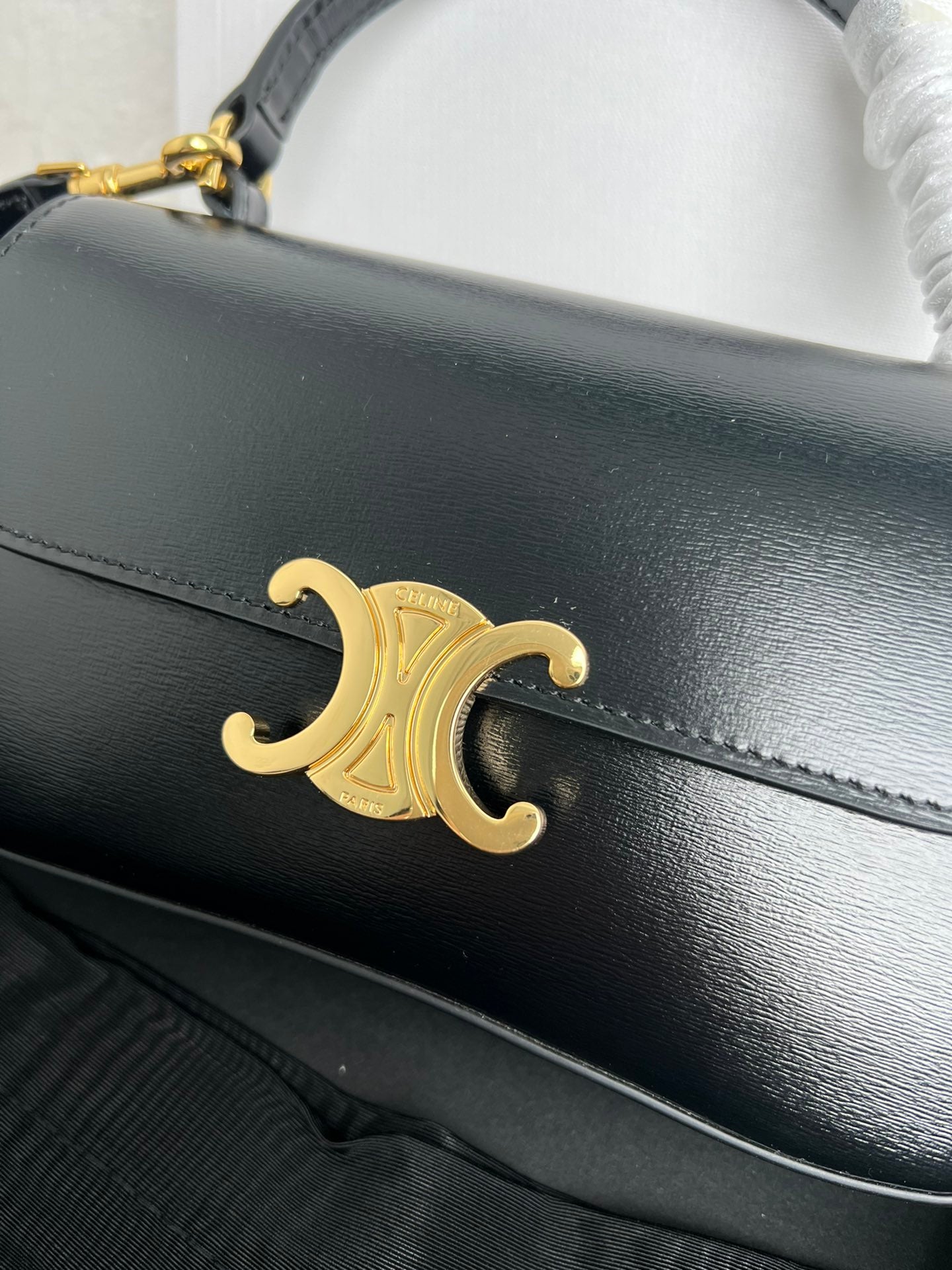 Black Teen Lola In Shiny Leather