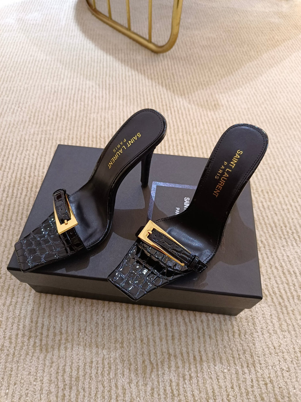 YL Mules In Crocodile-Embossed Leather