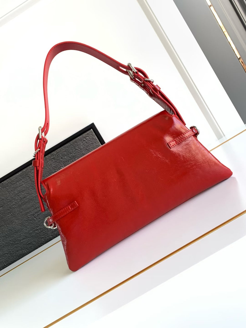 Red Small P'tit Voyou Bag In Patent Leather