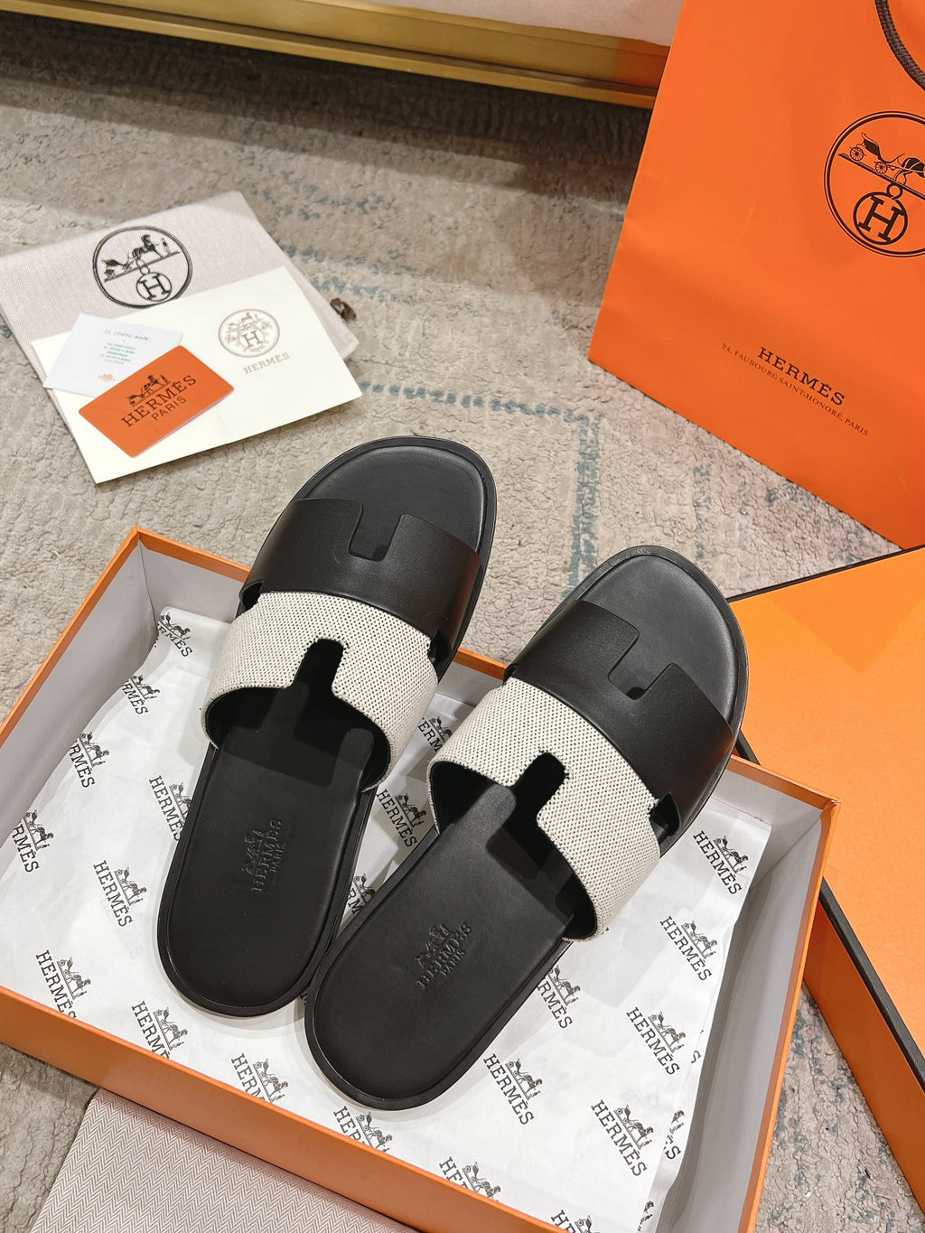 Prunoir / Noir Izmir Sandal