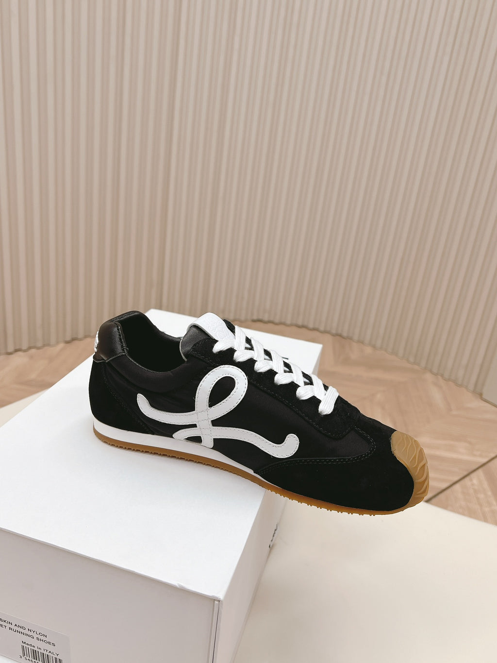 Black/White Ballet Runner