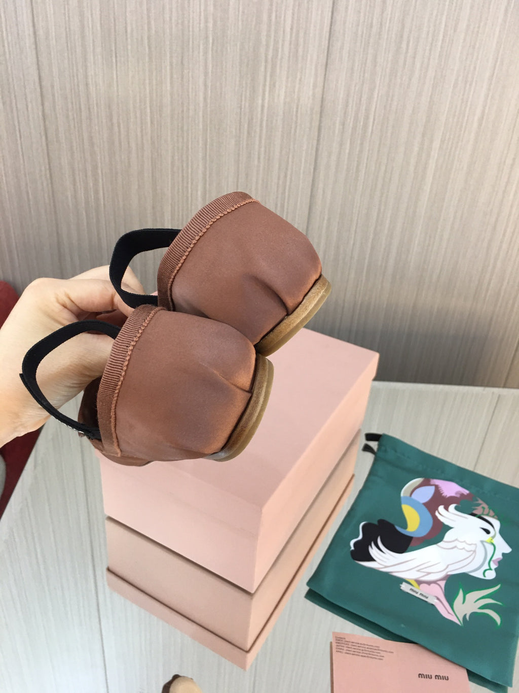 Cocoa Brown M Satin ballerinas