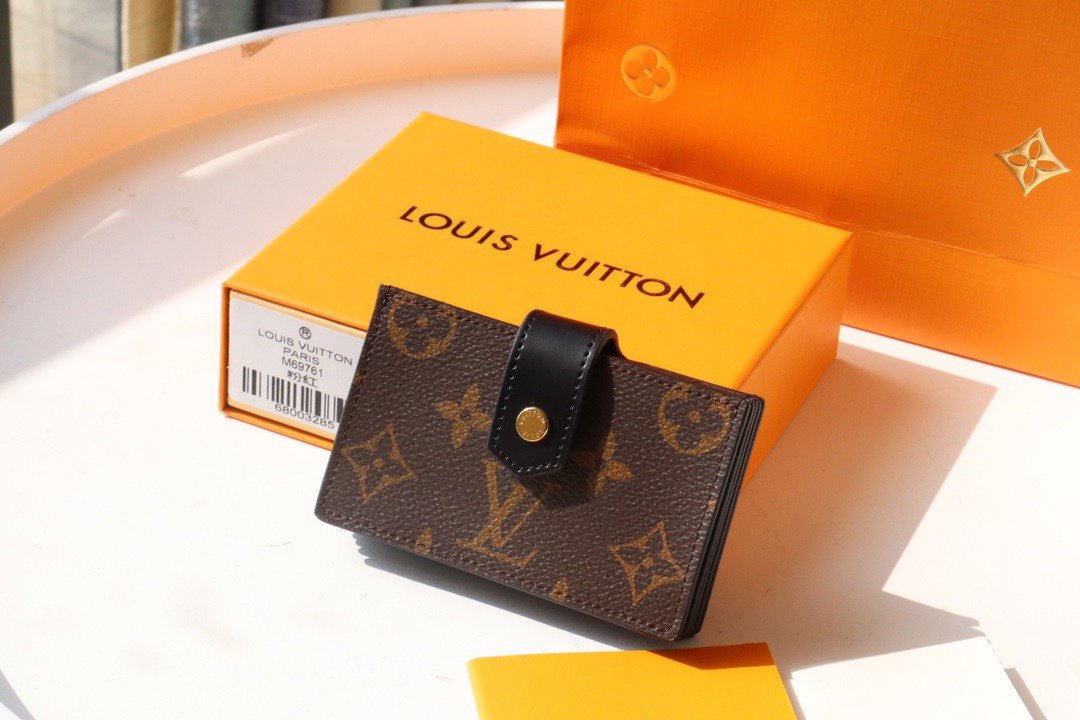 Black card holder