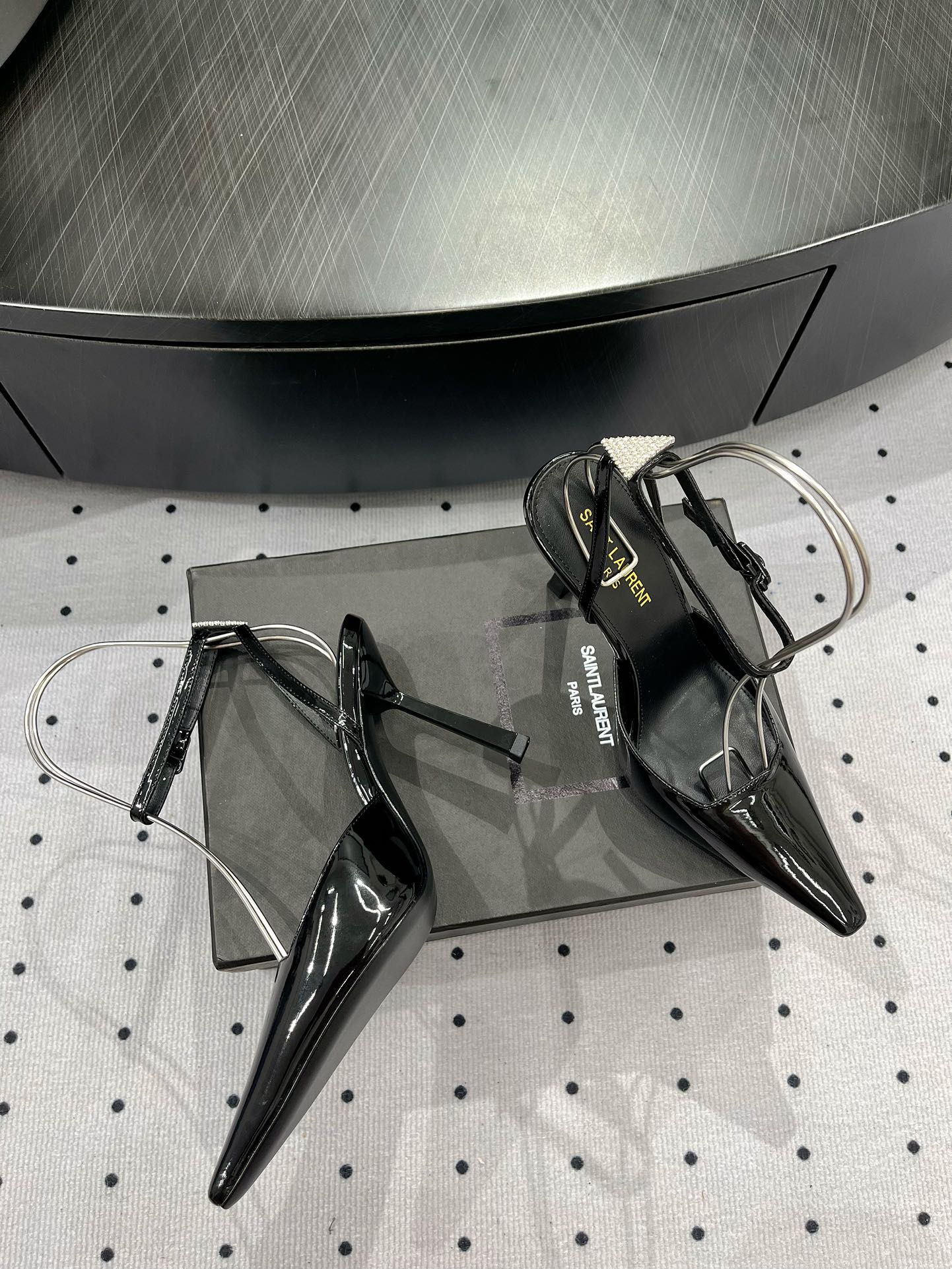 Black YA Pumps In Patent Leather