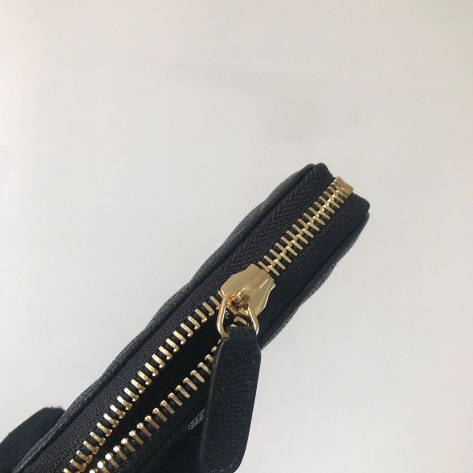 Black C mini zip wallet