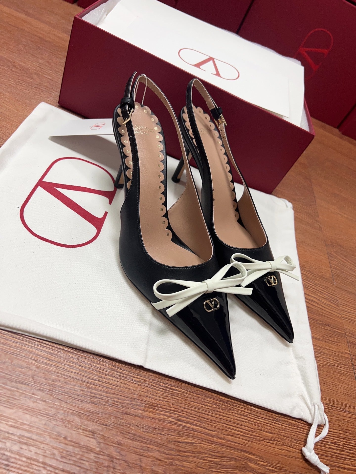 Black Bepointy Slingback Pump