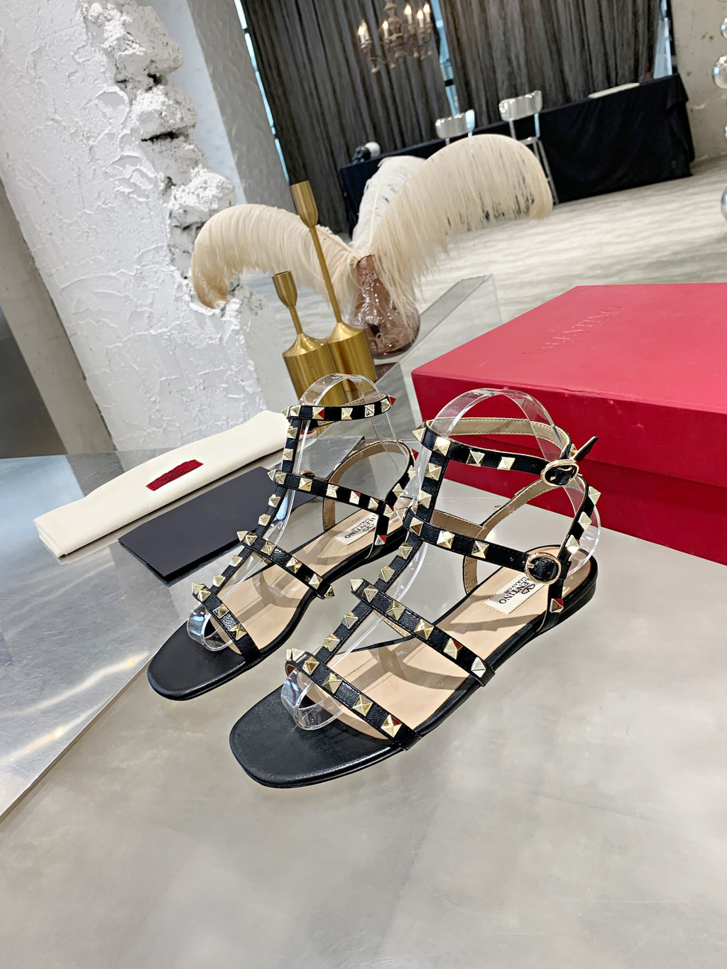 Black VR Flat Sandal With Straps