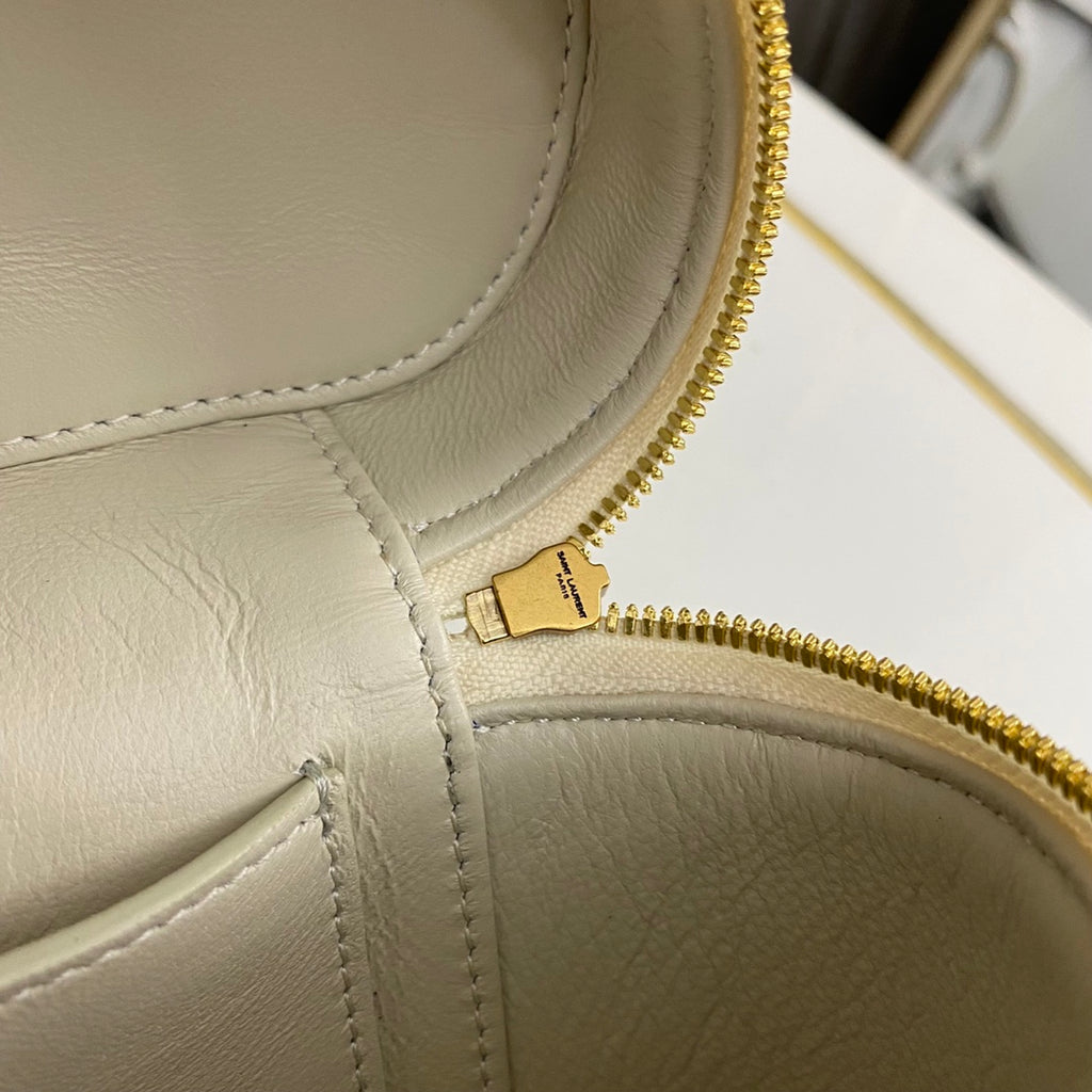 Blanc Vintage Gaby Vanity Bag