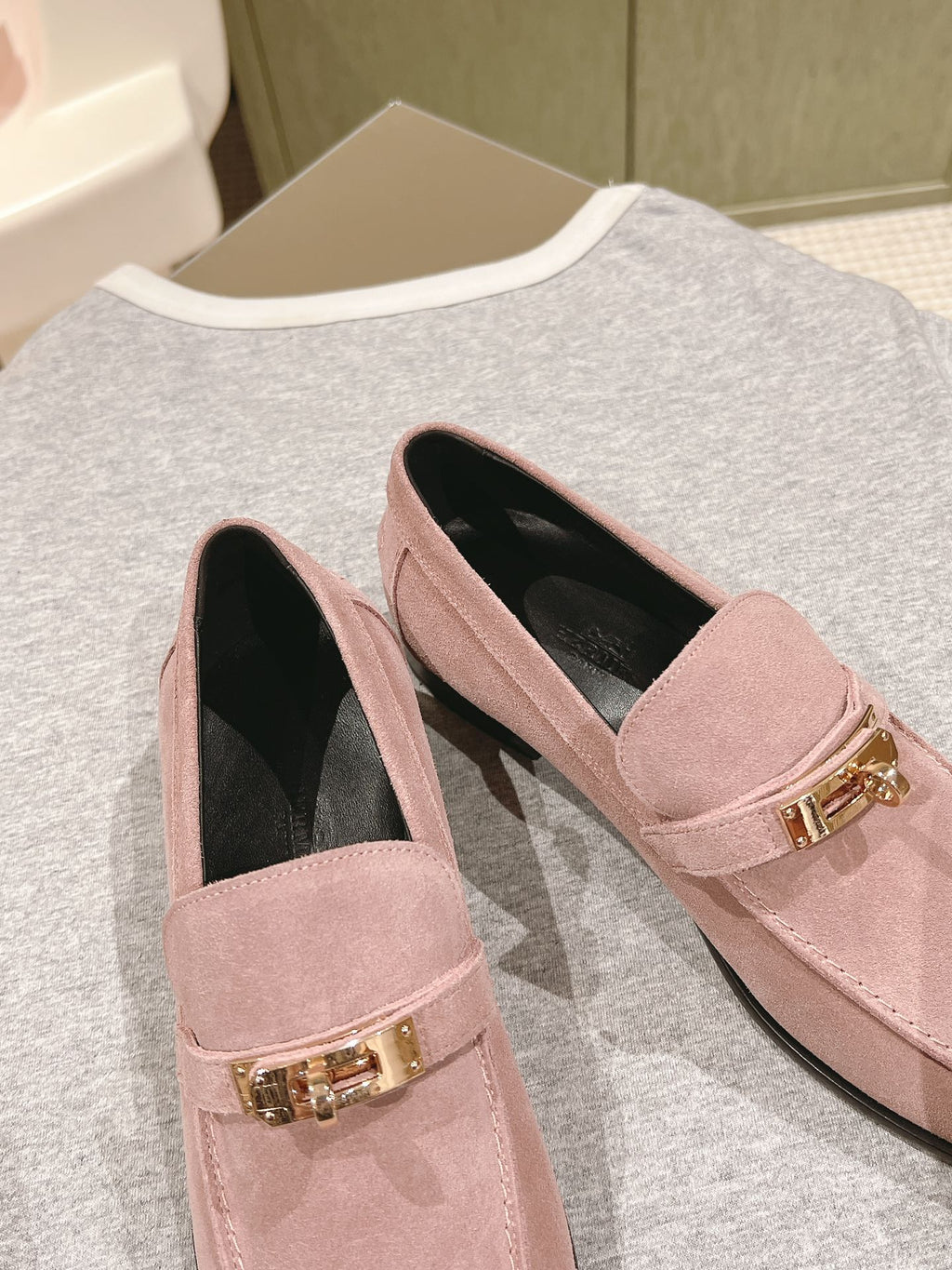 Rose Porcelaine HD Loafer
