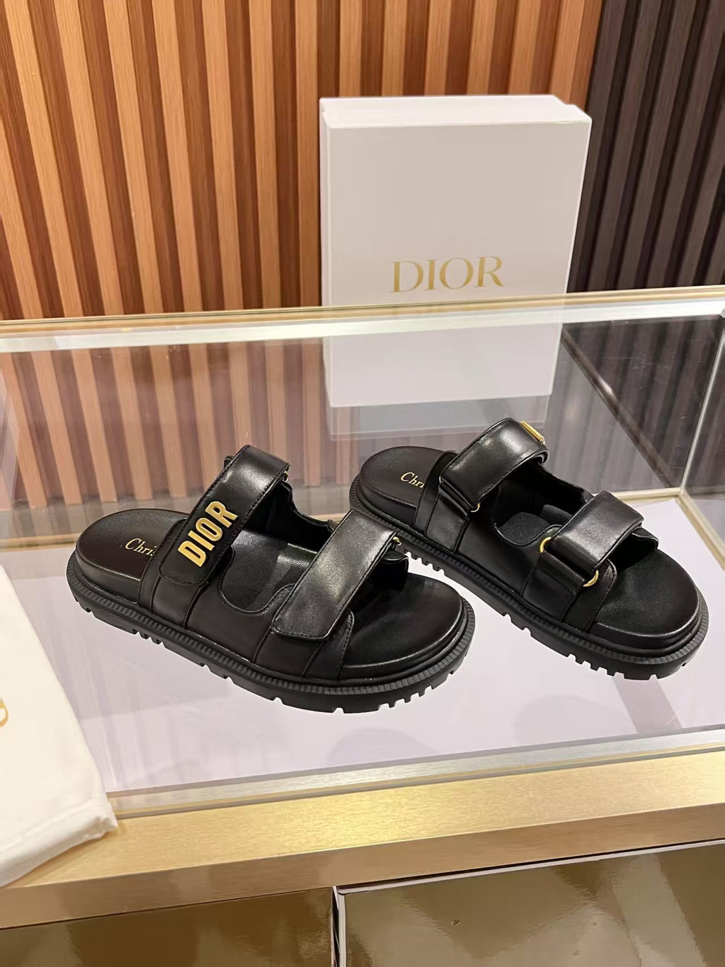 Black Dioract Slide