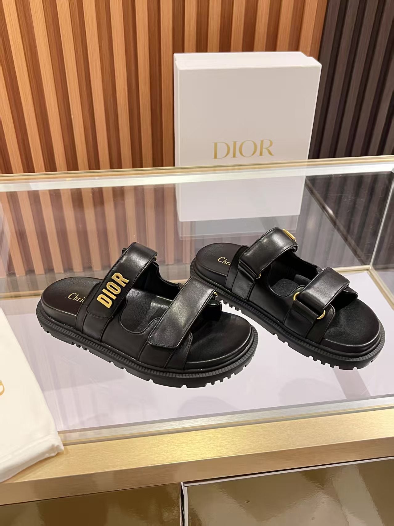 Black Dioract Slide