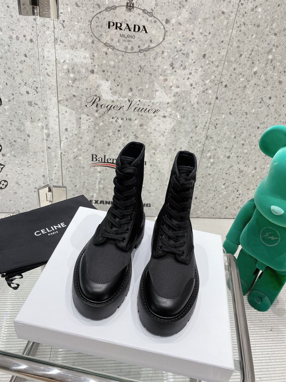 Black CB laced up boot