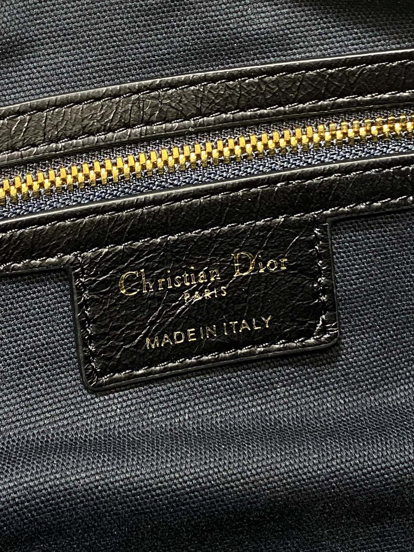 Black Medium Grand Tour Multipocket Bag