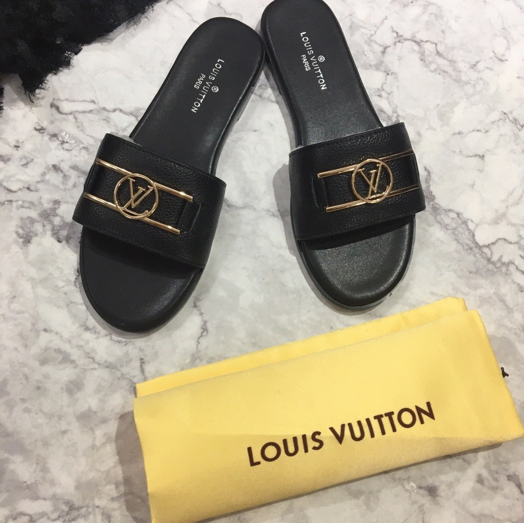 Black LI flat mule