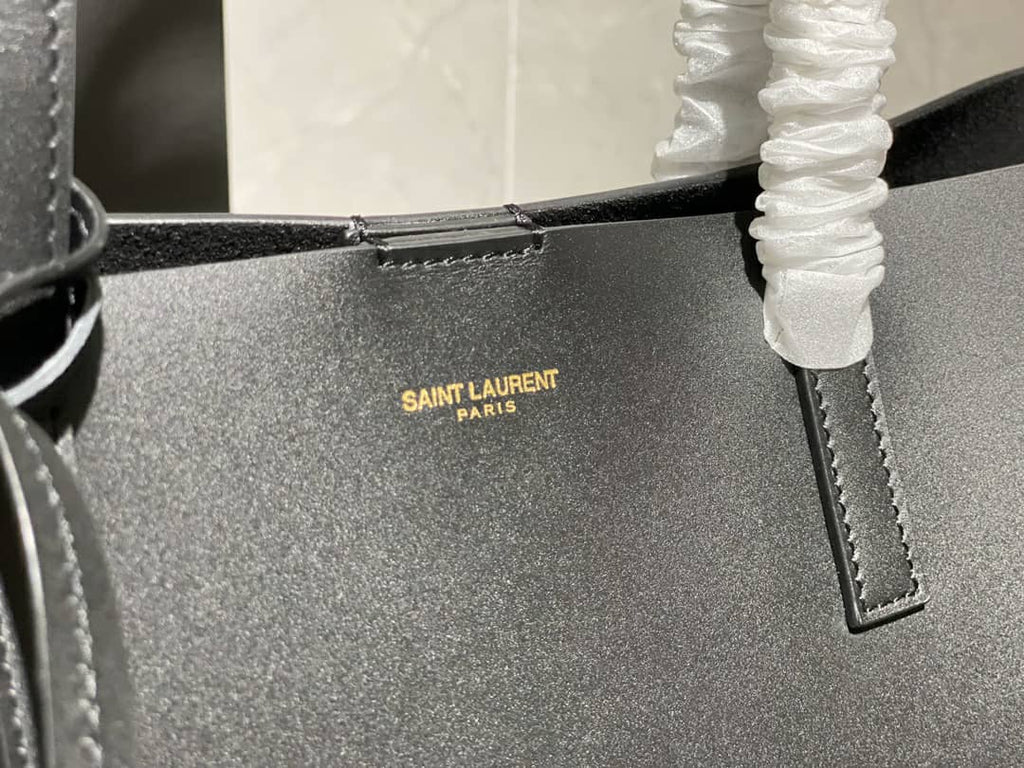 Black E/W shopping bag