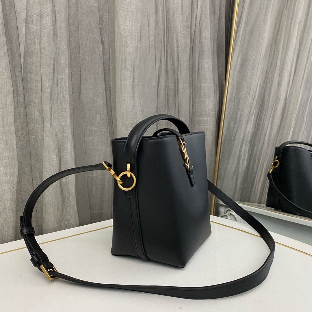 Black LE 37 Small Bag