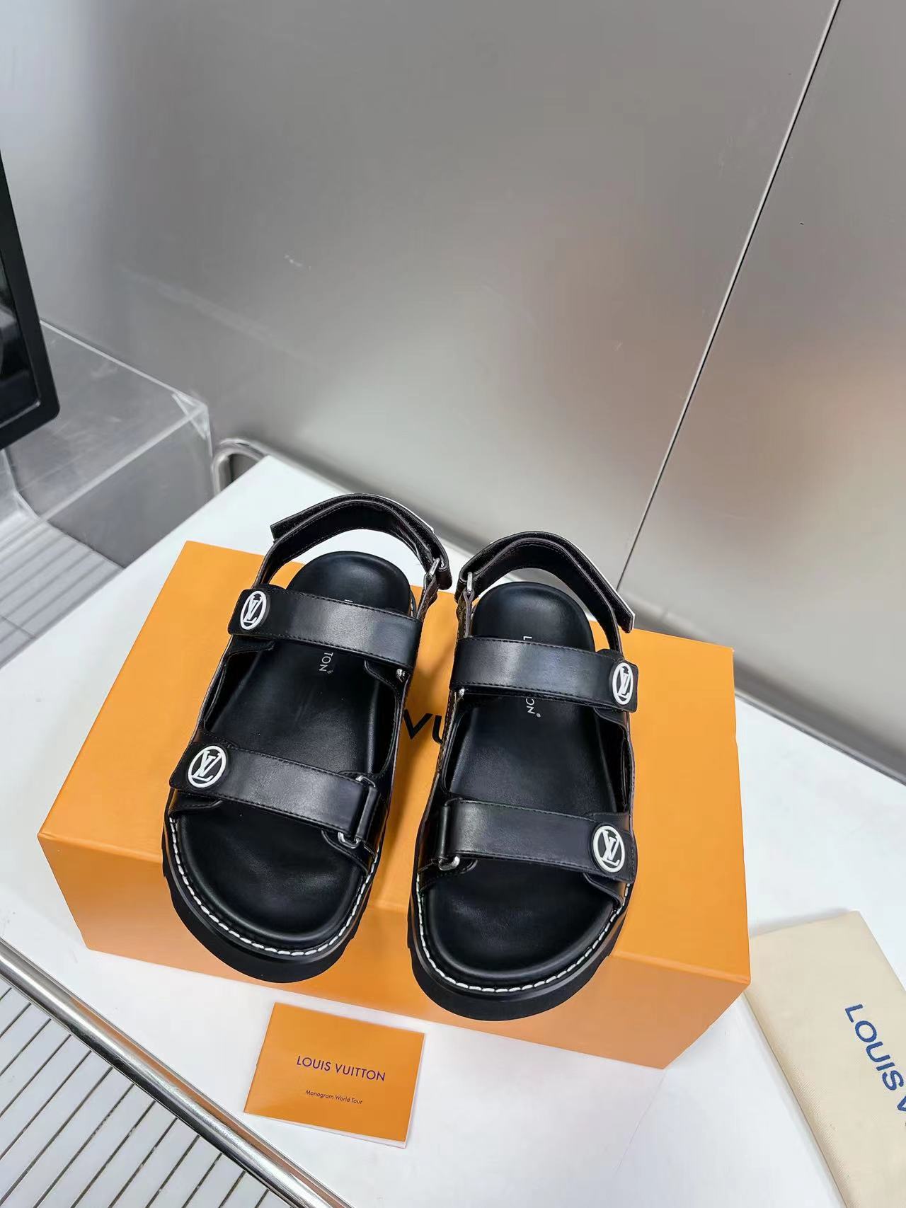 Black LP Flat Comfort Sandal