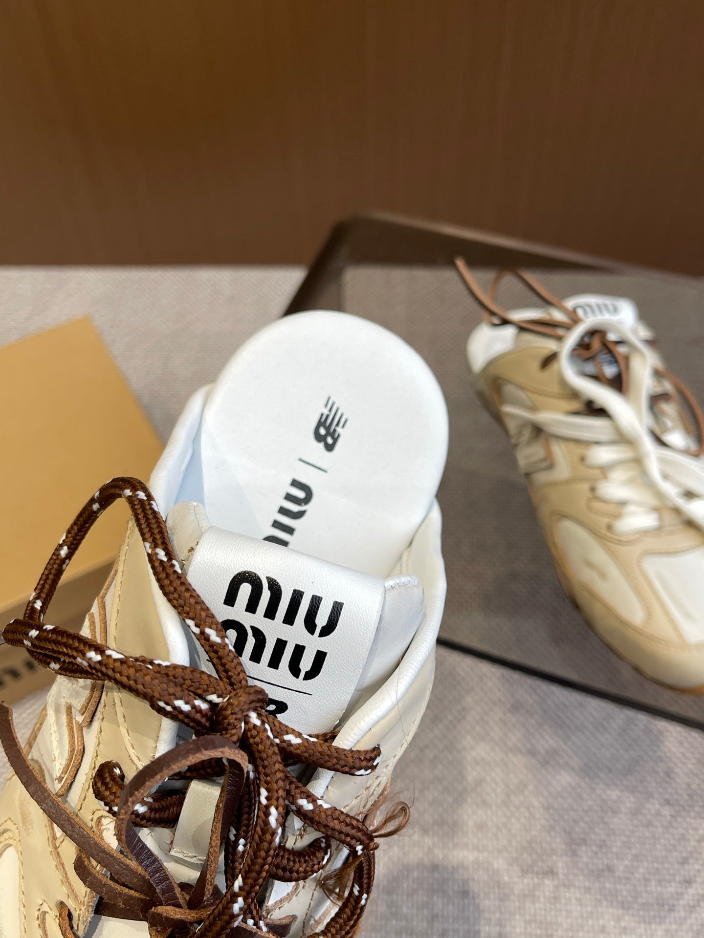 Travertine Gray/White 530 SL Deco Leather Mules