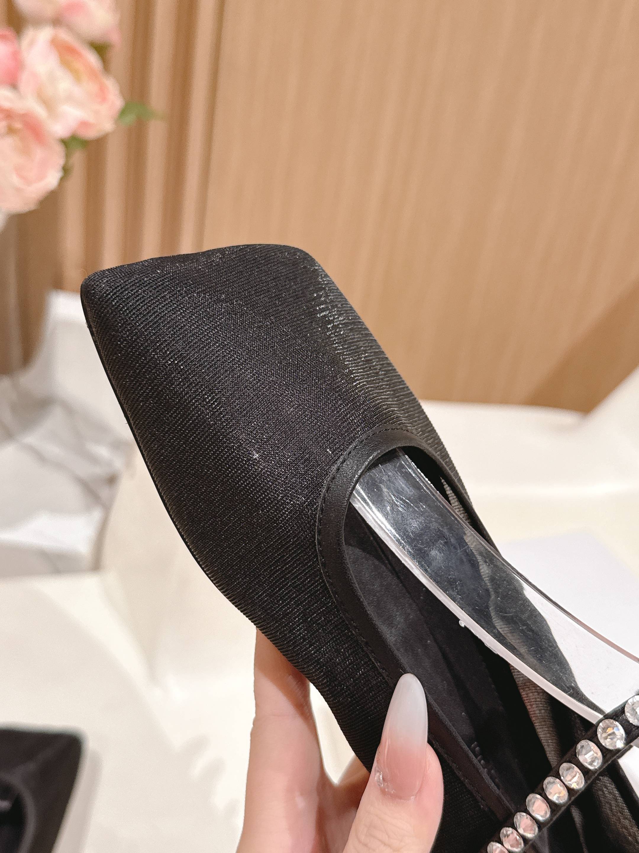 Black Ane Mesh Crystal Flat