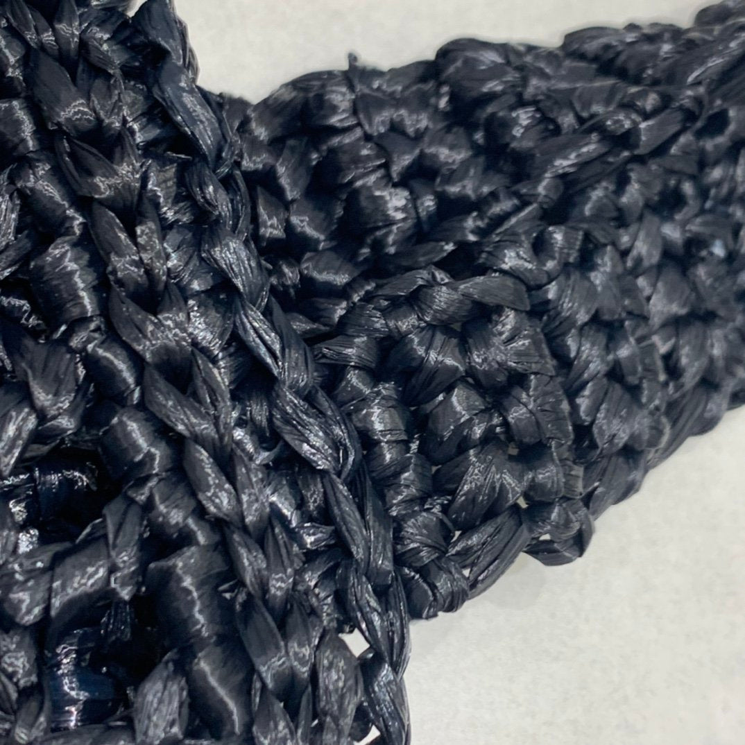 Black raffia tote bag