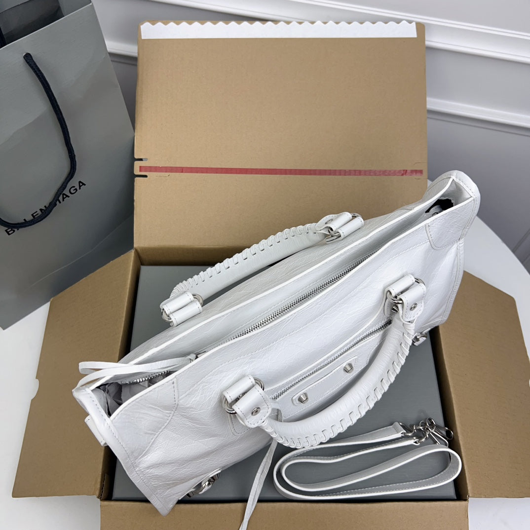 Optic White Le City Medium Bag