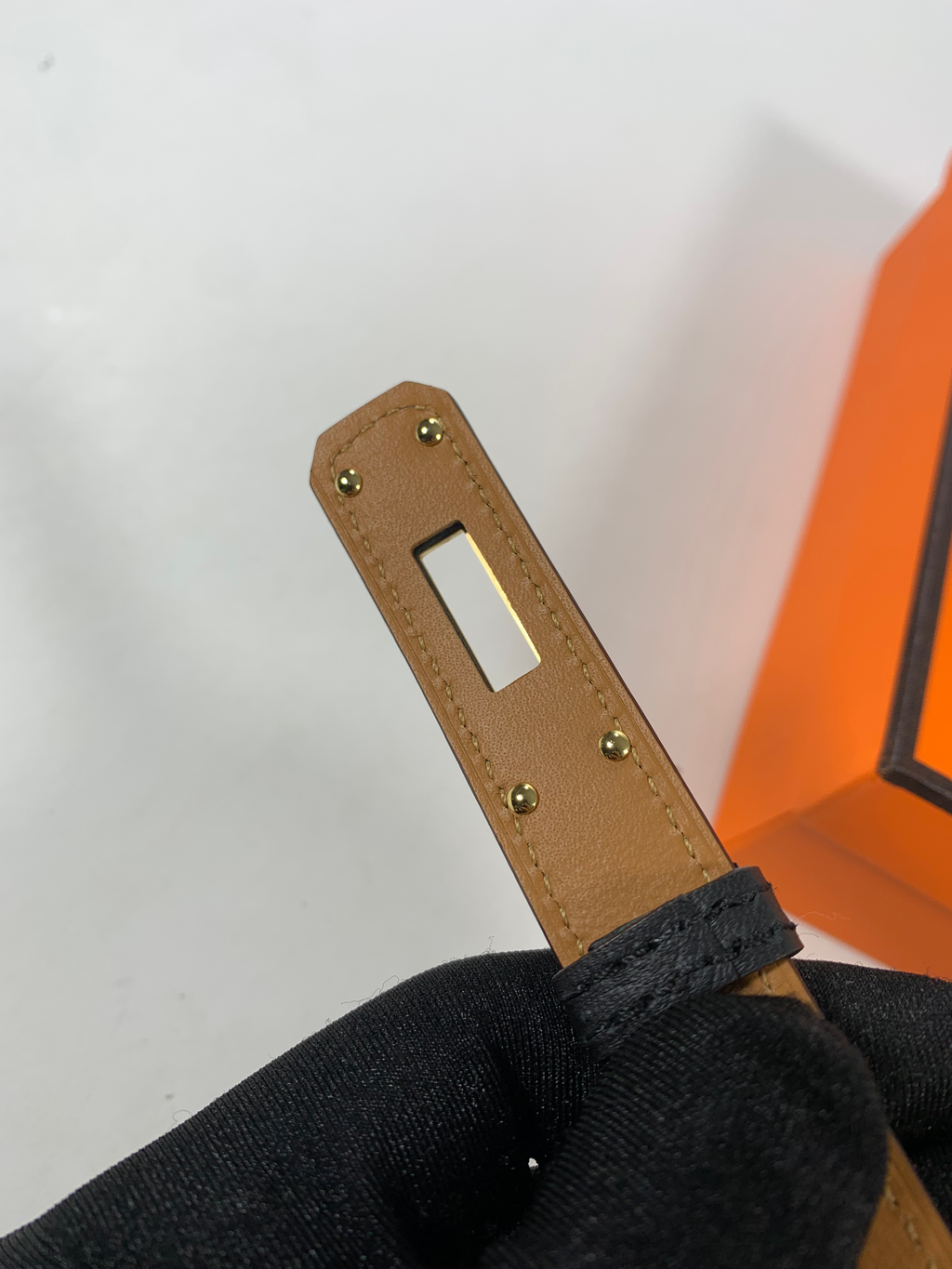 Noir Kelly 18 Belt With Gold Plated