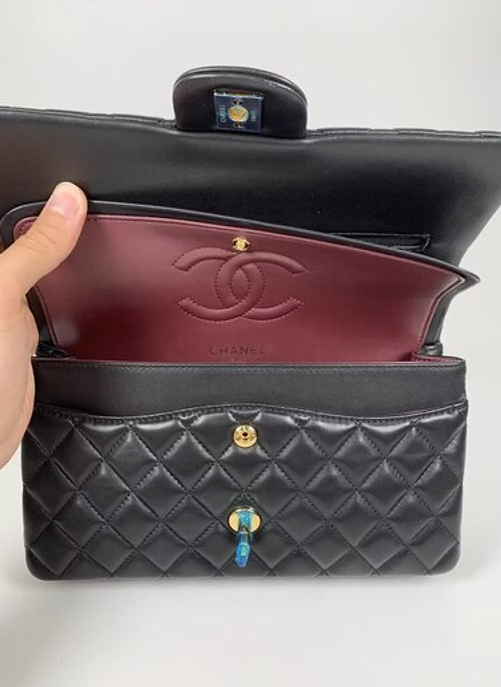 Classic 11.12 Handbag