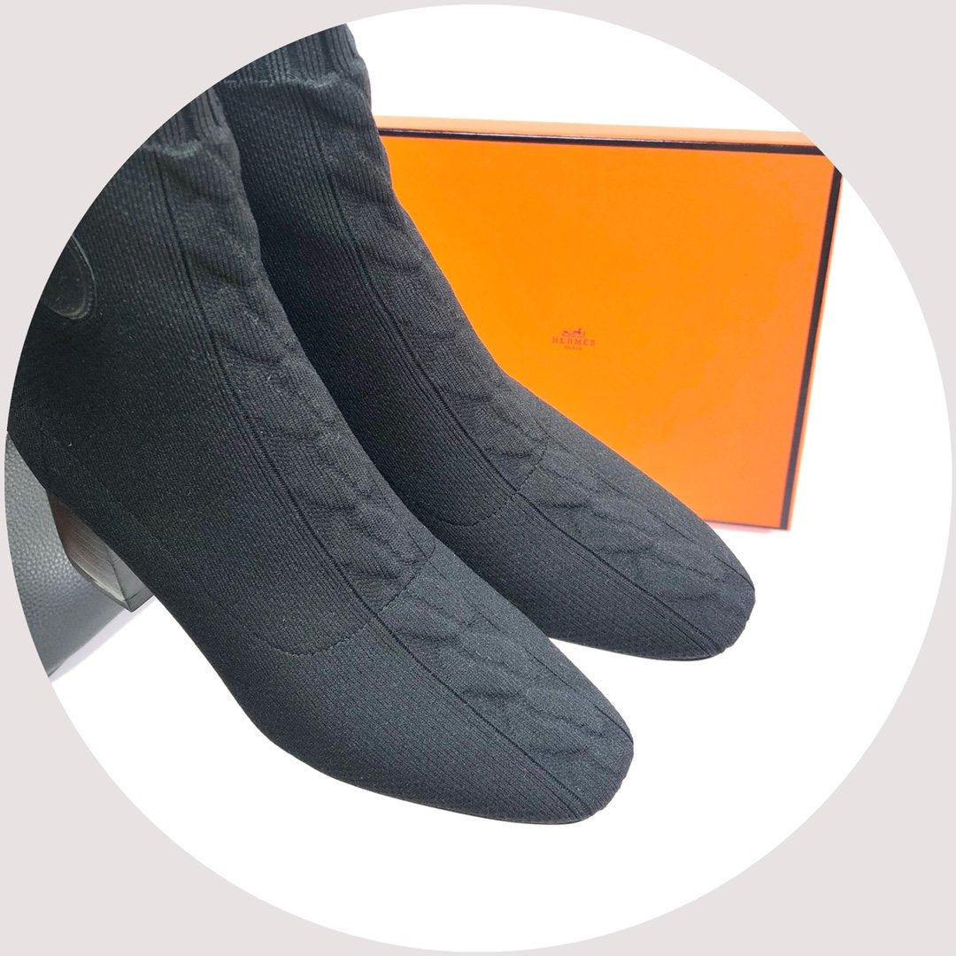 Black HV 60 ankle boot