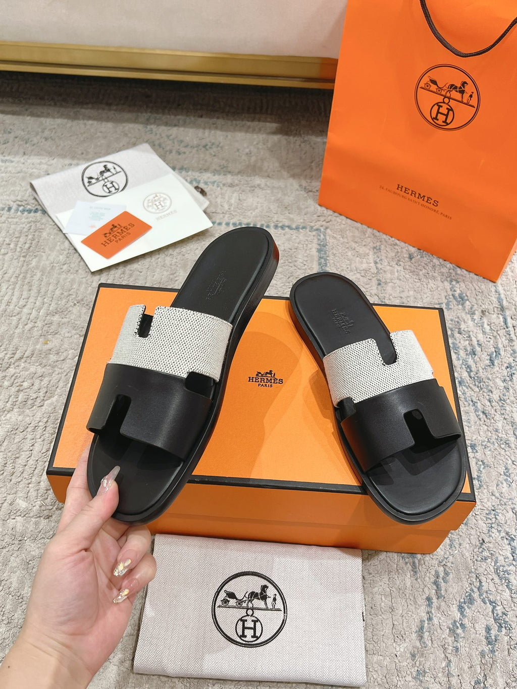 Prunoir / Noir Izmir Sandal