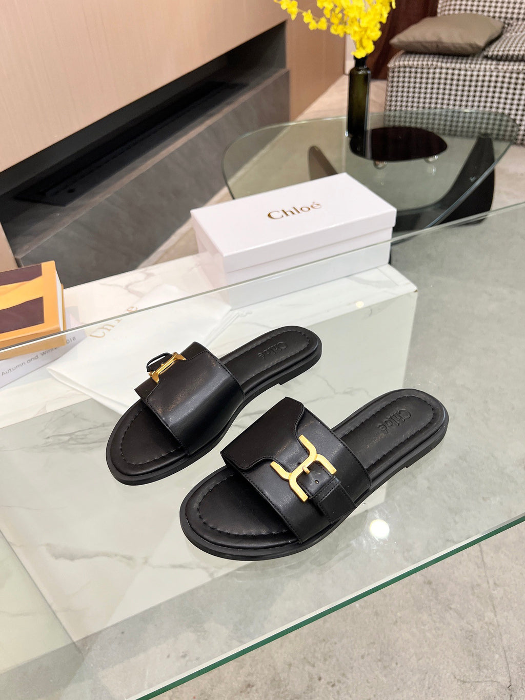 Black CM Slide