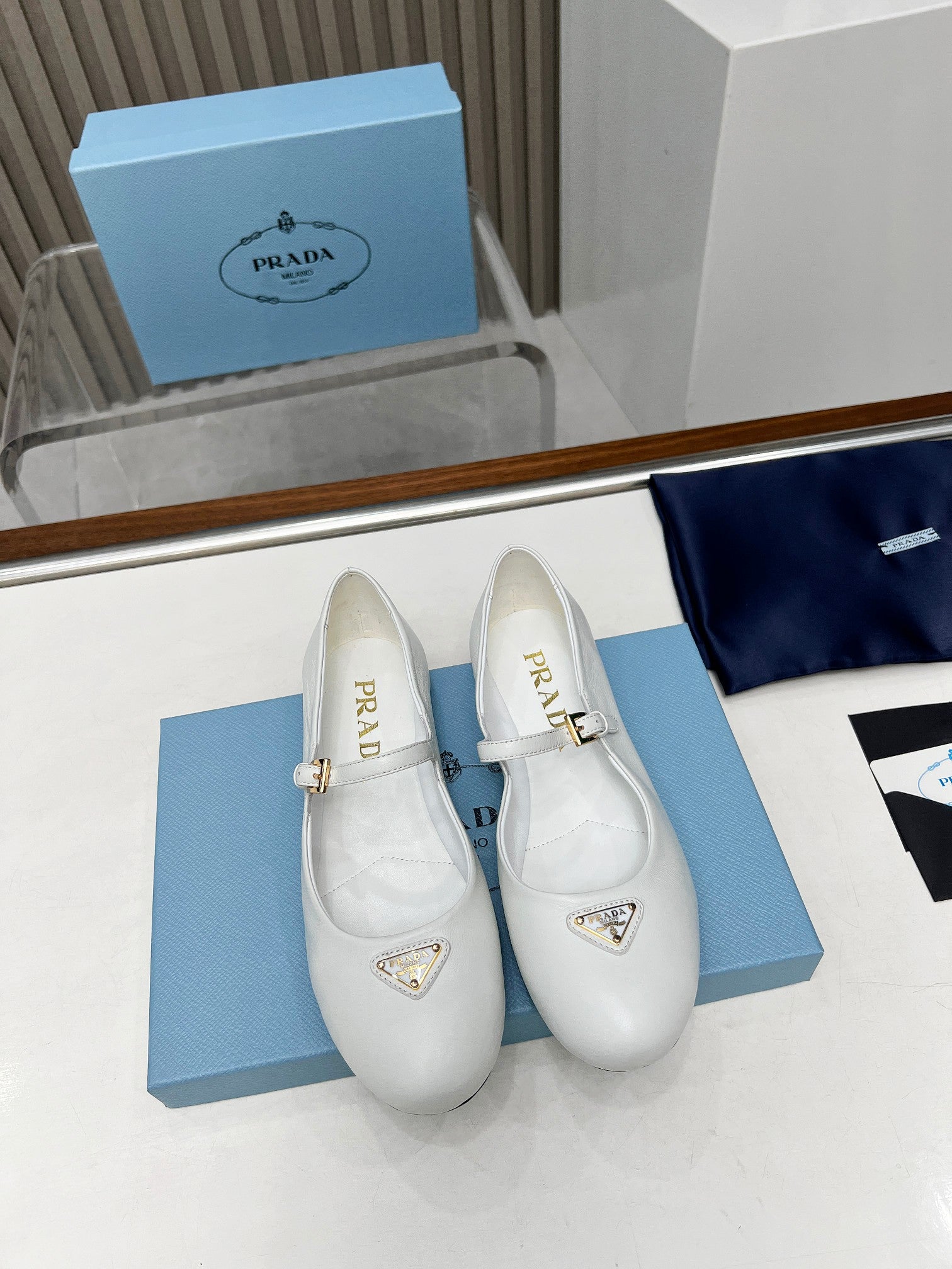 White P Leather Ballerinas