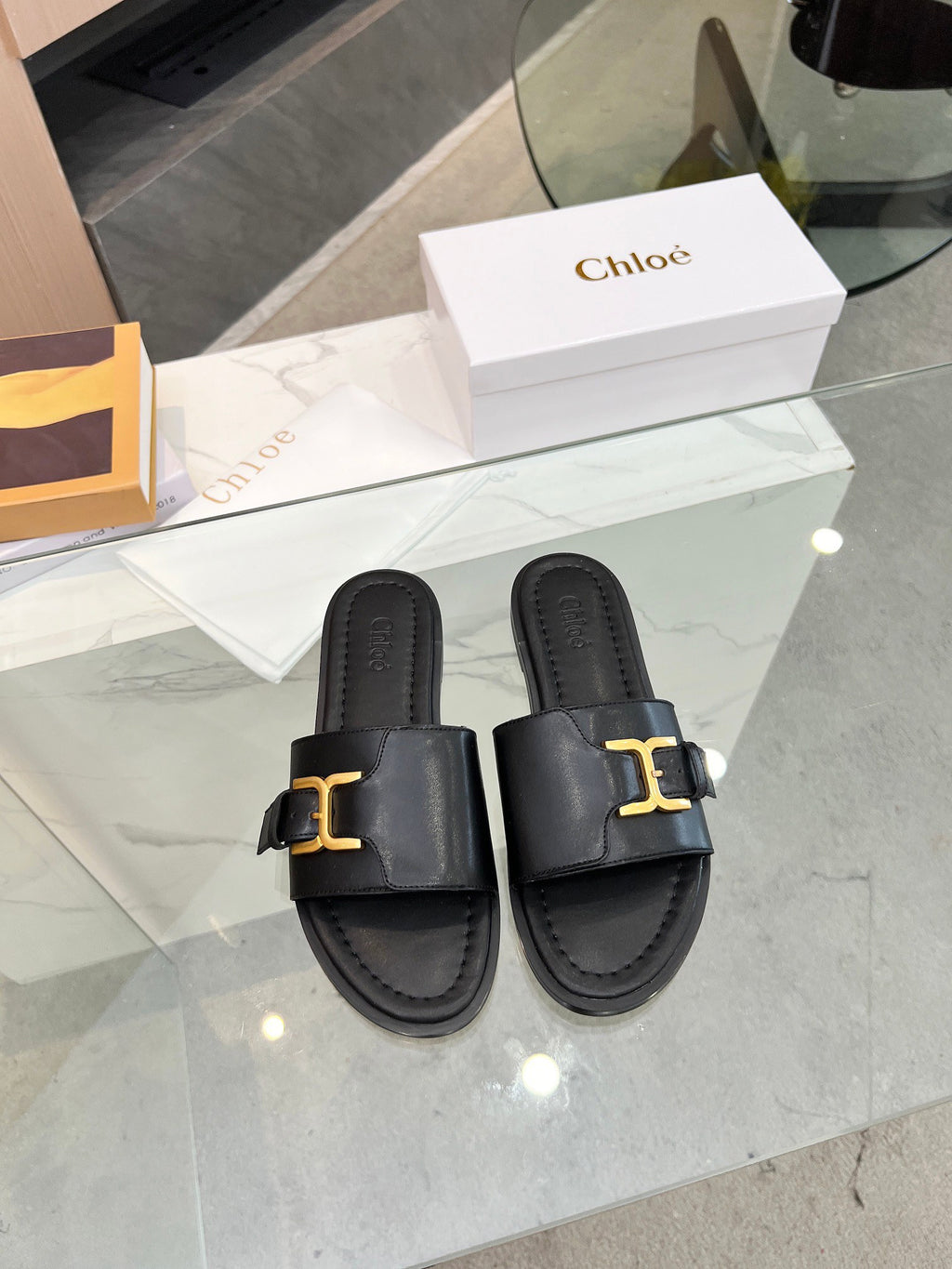 Black CM Slide