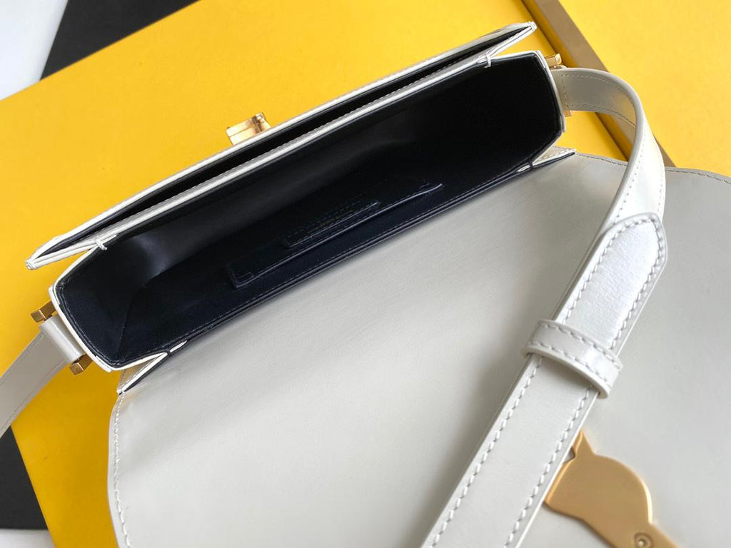 Blanc vintage SS medium shoulder bag