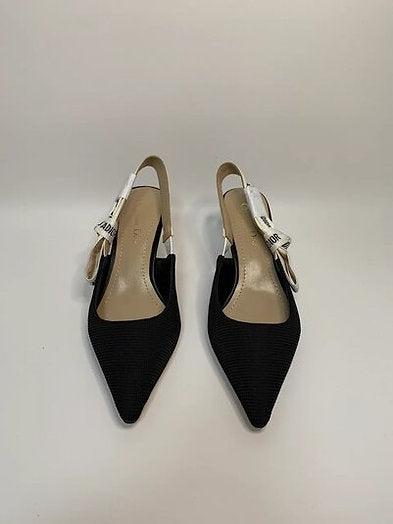 JD pump in technical canvas