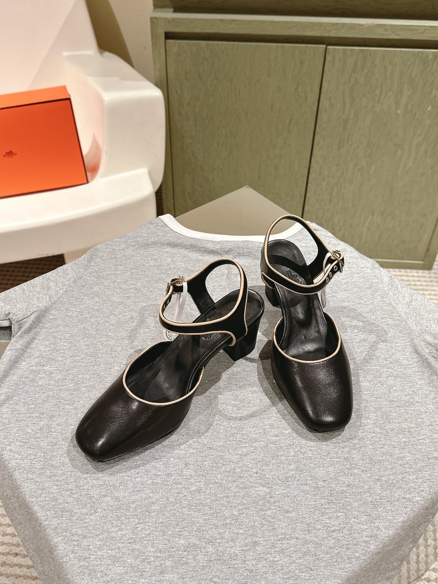 Black Kamilla 60 Pump