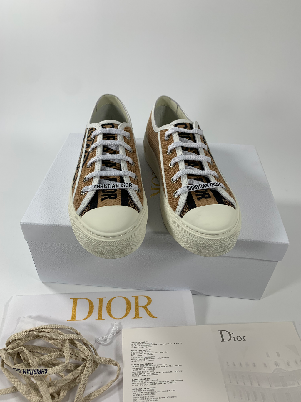 Beige canvas WD sneaker