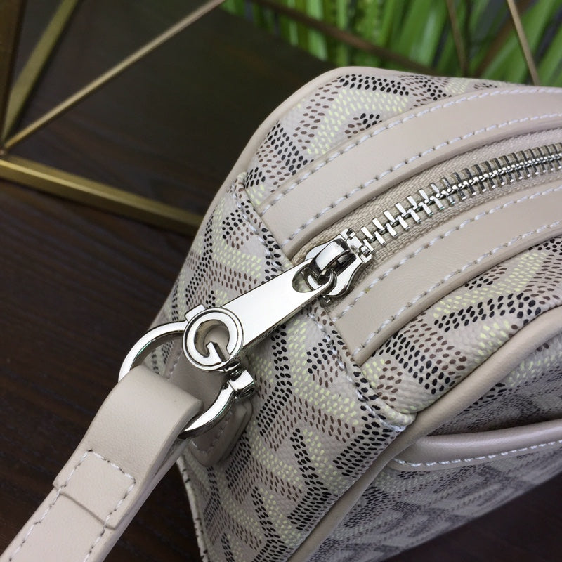 White Cap-Vert PM Bag