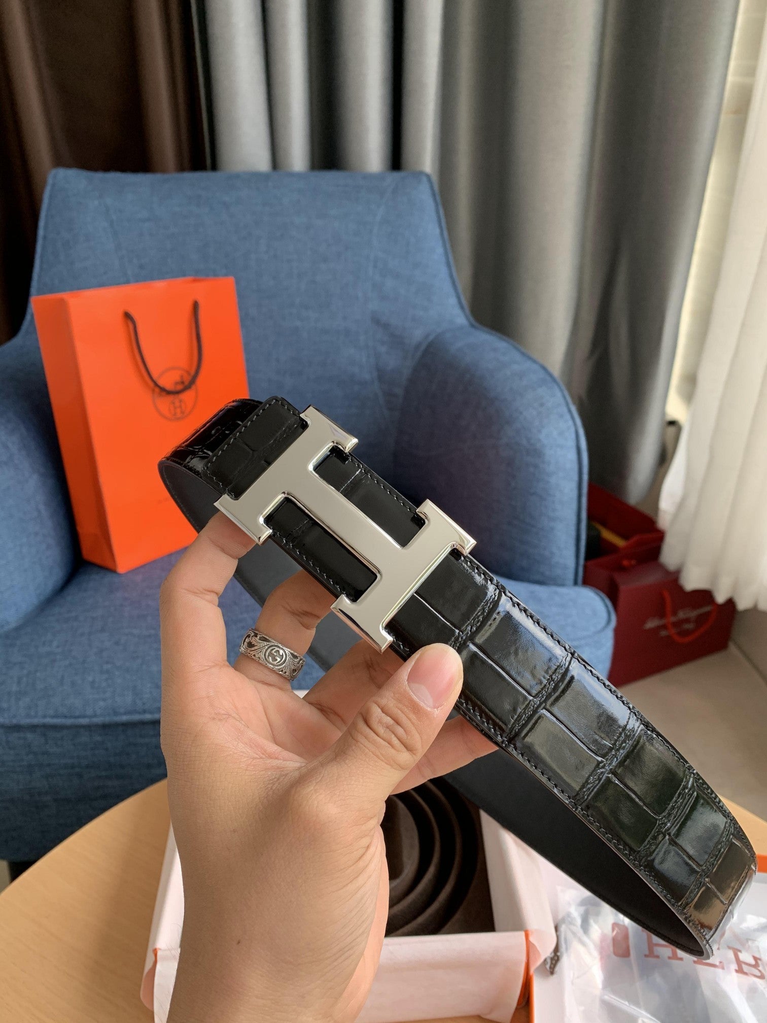 Noir H silver belt buckle & Leather strap