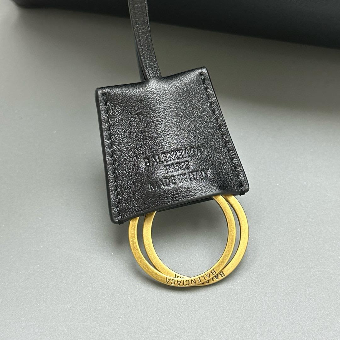 Black BR Large Handbag With Gold Hardware