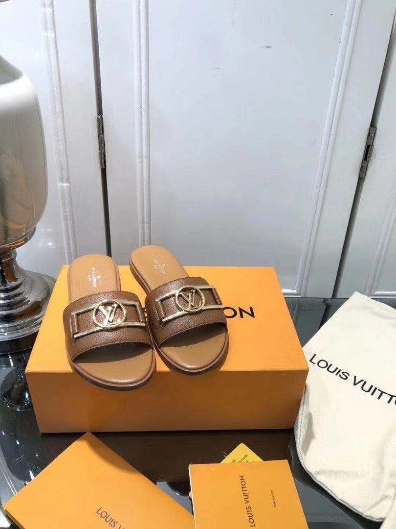 Brown LI flat mule