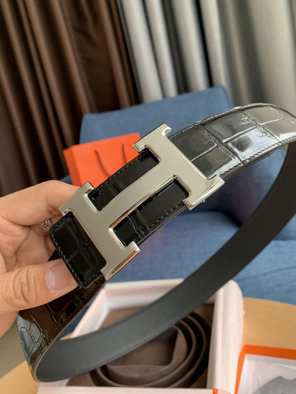 Noir H silver belt buckle & Leather strap