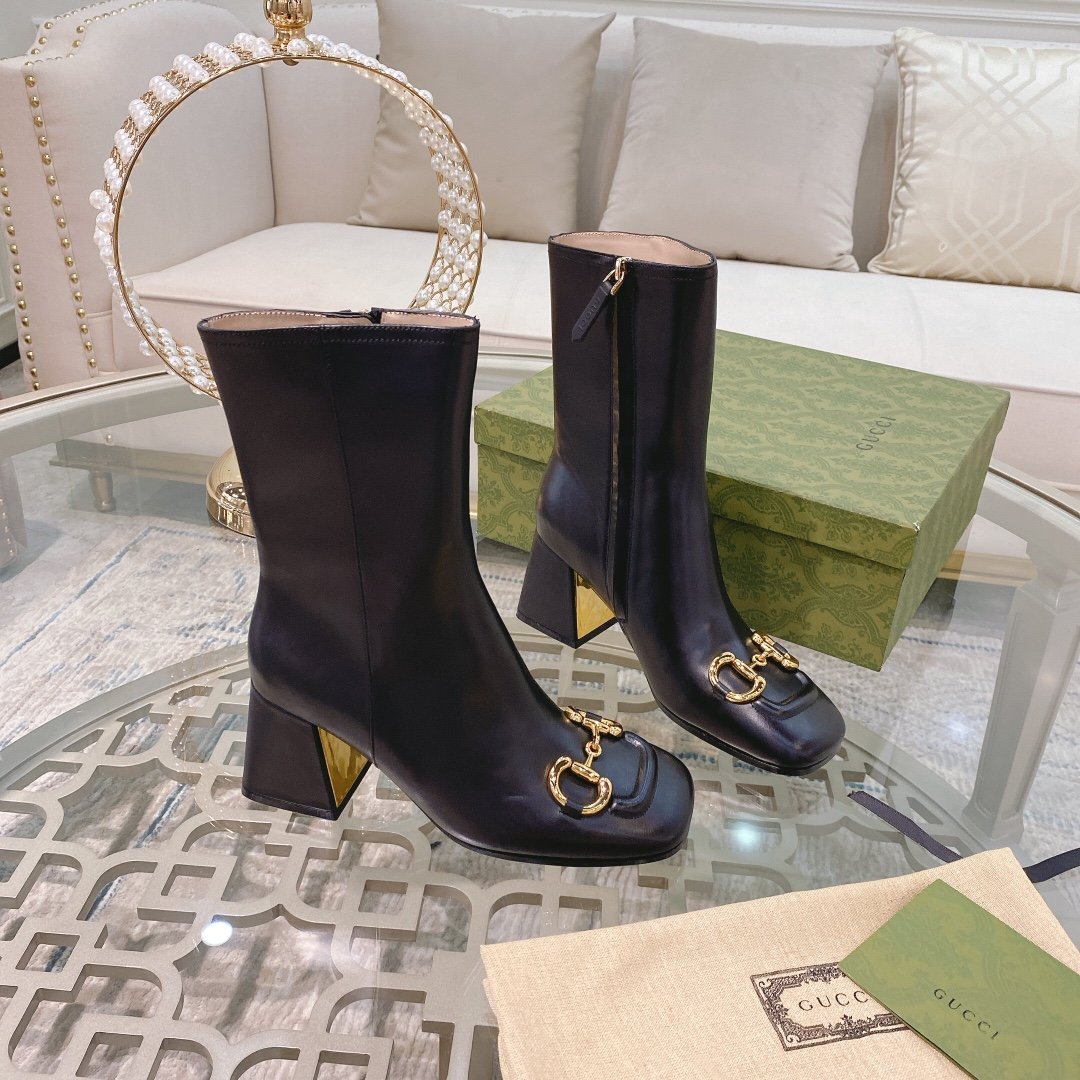 Black GH mid-heel ankle boot