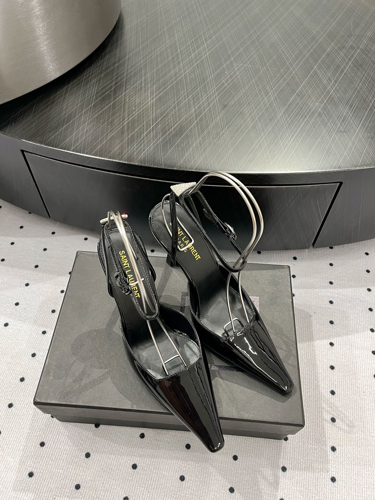 Black YA Pumps In Patent Leather