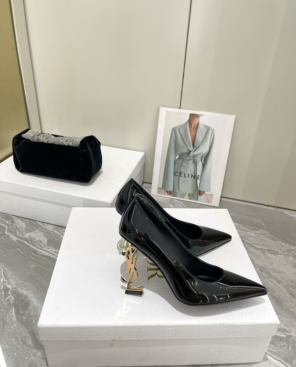 Black YO pump with gold heel