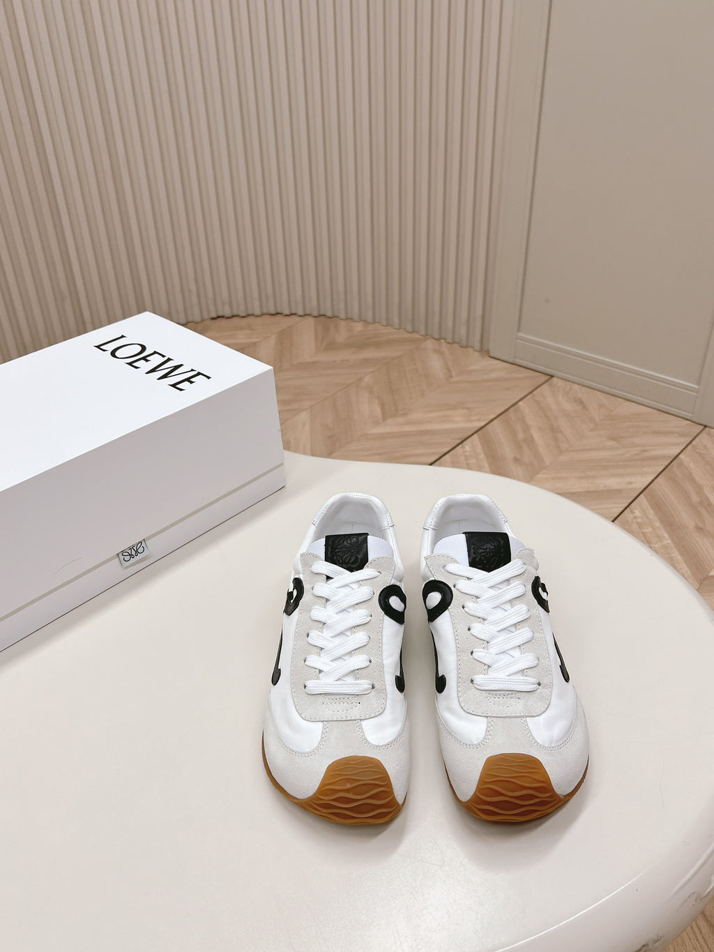 White/Black Ballet Runner